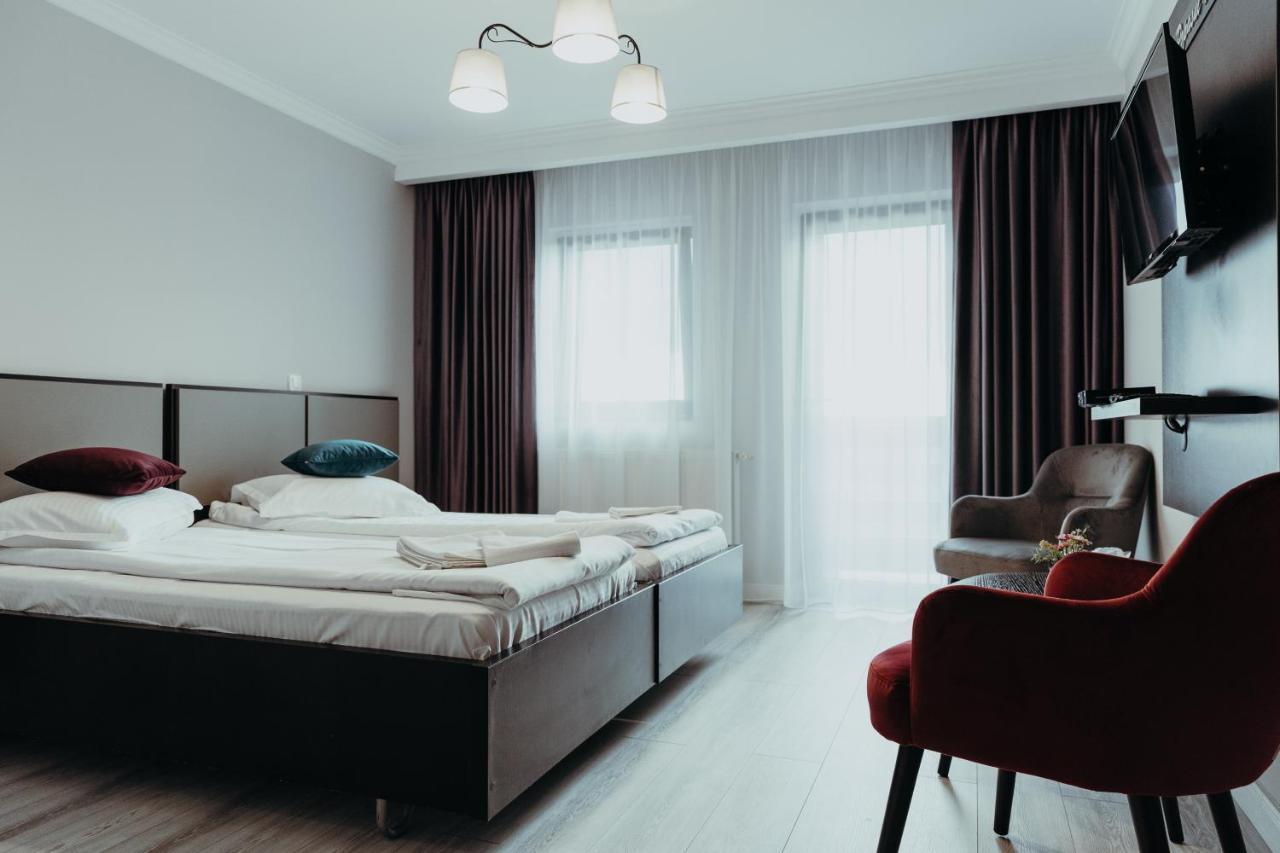 Popasul Transilvania Piatra Fantanele Ngoại thất bức ảnh